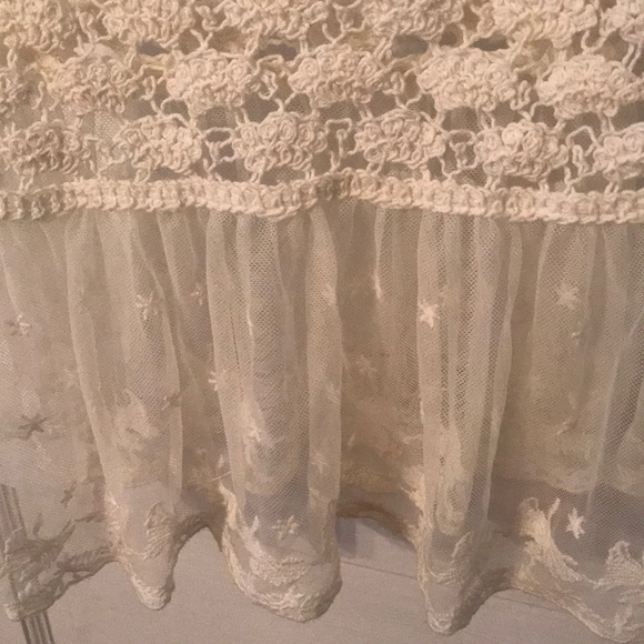 Crochet and Lace Crop Top - Picture 2 of 3